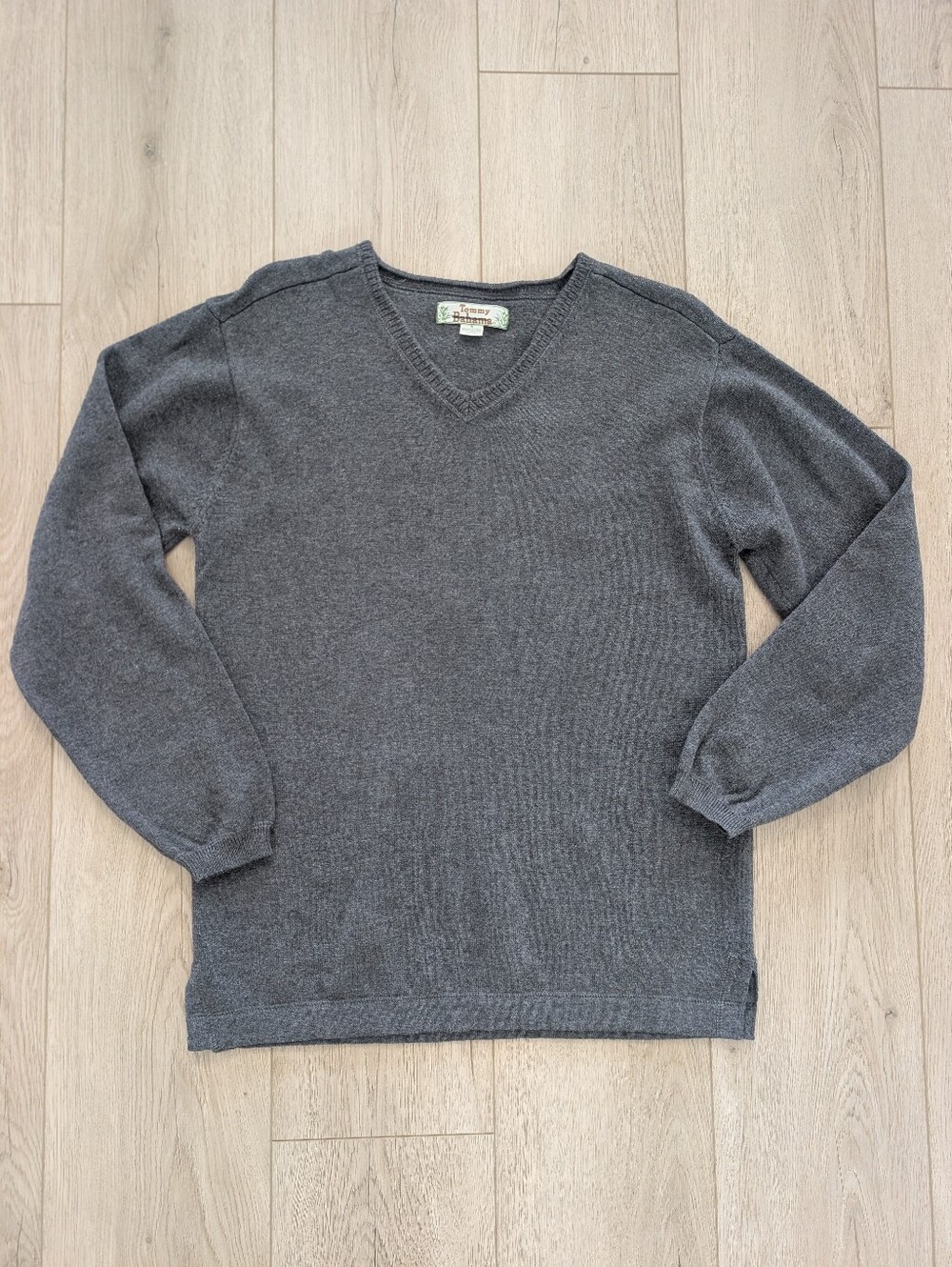 Tommy Bahama Men's Gray V-Neck Sweater | Cotton And Cashmere Size S
